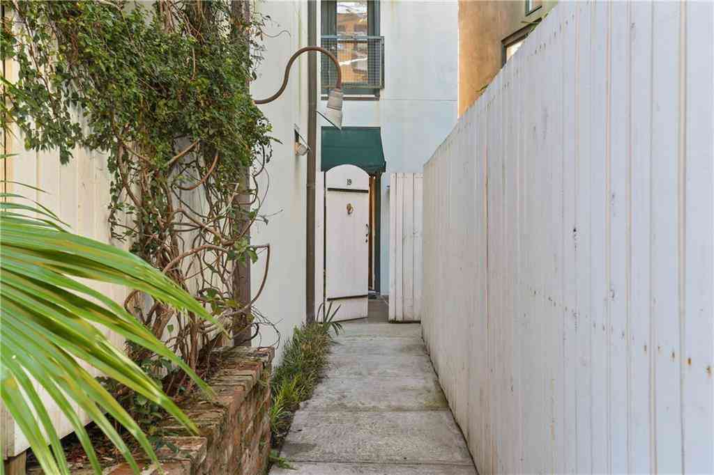 Condo For Sale - 1201 Chartres Street #19<br/> New Orleans, LA 70116