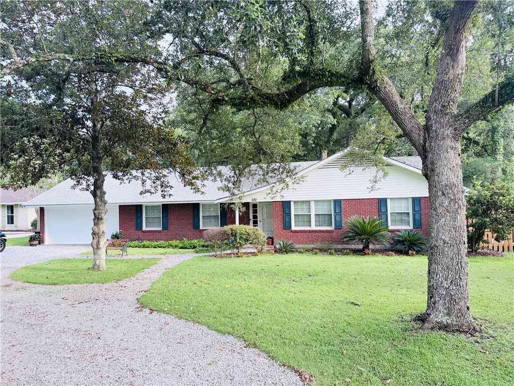 Homes For Sale - 131 Belle Terre Boulevard<br/> Covington, LA 70433