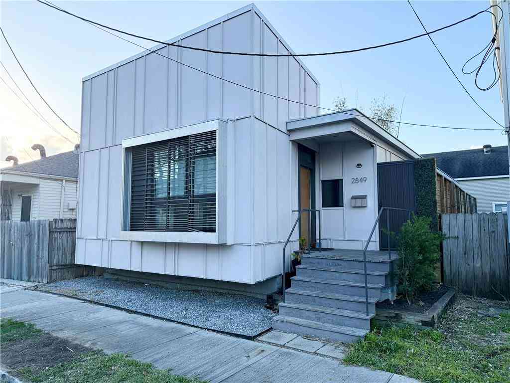Homes For Rent - 2849 Danneel Street<br/> New Orleans, LA 70115