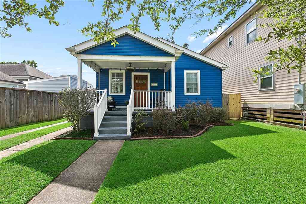 Homes For Sale - 5651 Marshal Foch<br/> New Orleans, LA 70124