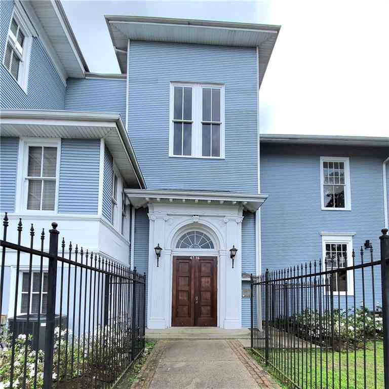 Condo For Sale - 4716 Annunciation Street #2D<br/> New Orleans, LA 70115