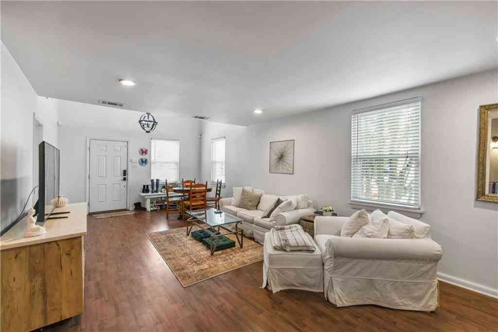 Multifamily For Rent - 4843 Coliseum Street<br/> New Orleans, LA 70115