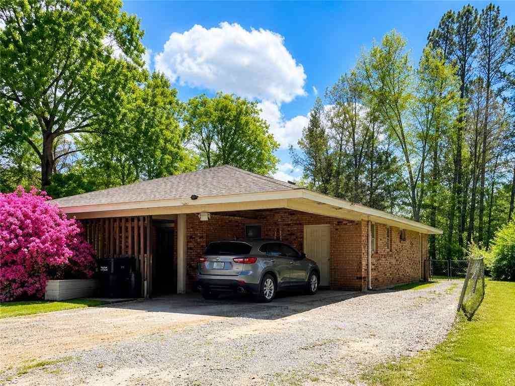 Homes For Sale - 100 101 128 Clinton Court<br/> Hammond, LA 70401