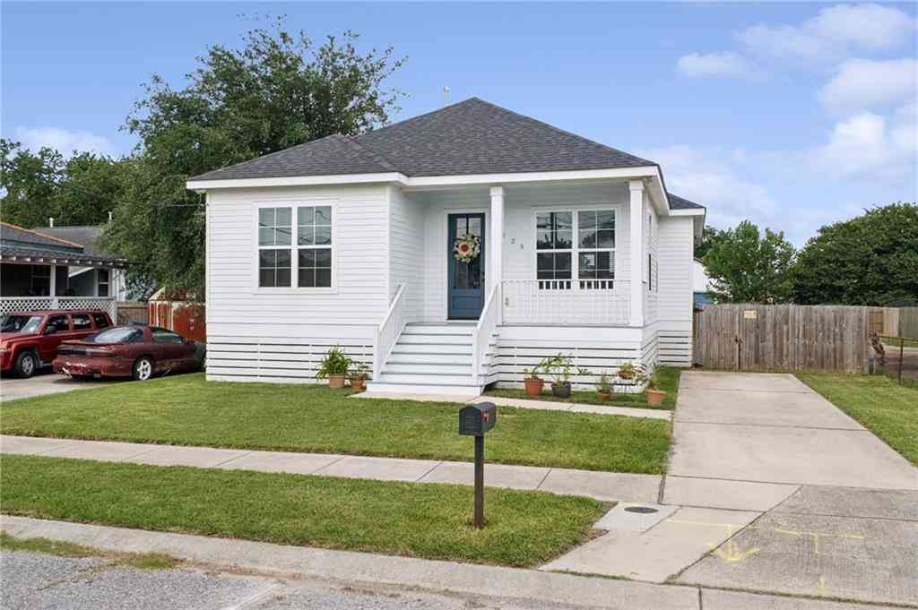 Homes For Sale - 6125 Eads Street<br/> New Orleans, LA 70122