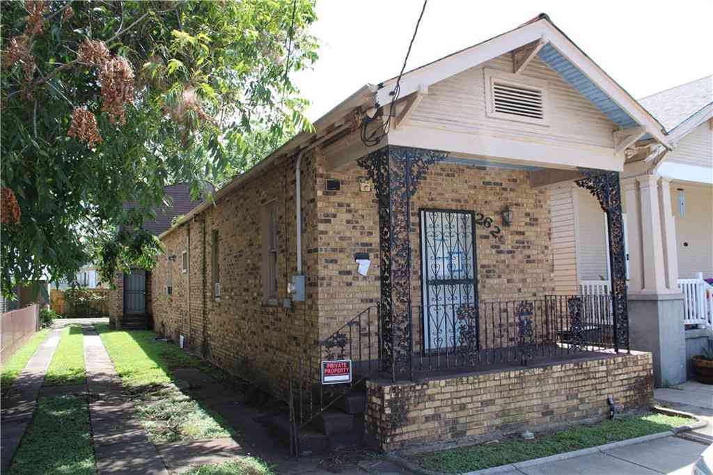 Homes For Sale - 2628 O'reilly Street<br/> New Orleans, LA 70119