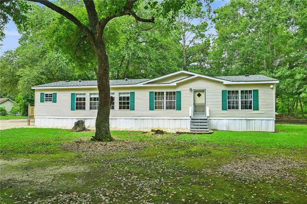 Homes For Sale - 26501 Crown Drive<br/> Ponchatoula, LA 70454