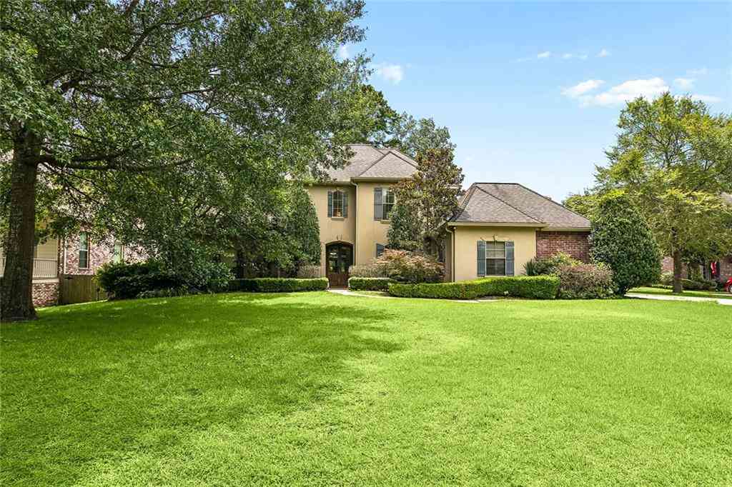 Homes For Sale - 450 Steeple Place<br/> Saint Tammany County, Mandeville, LA 70471