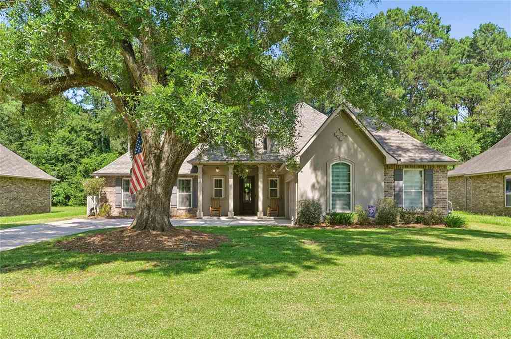 Homes For Sale - 110 Tallow Creek Boulevard<br/> Covington, LA 70433