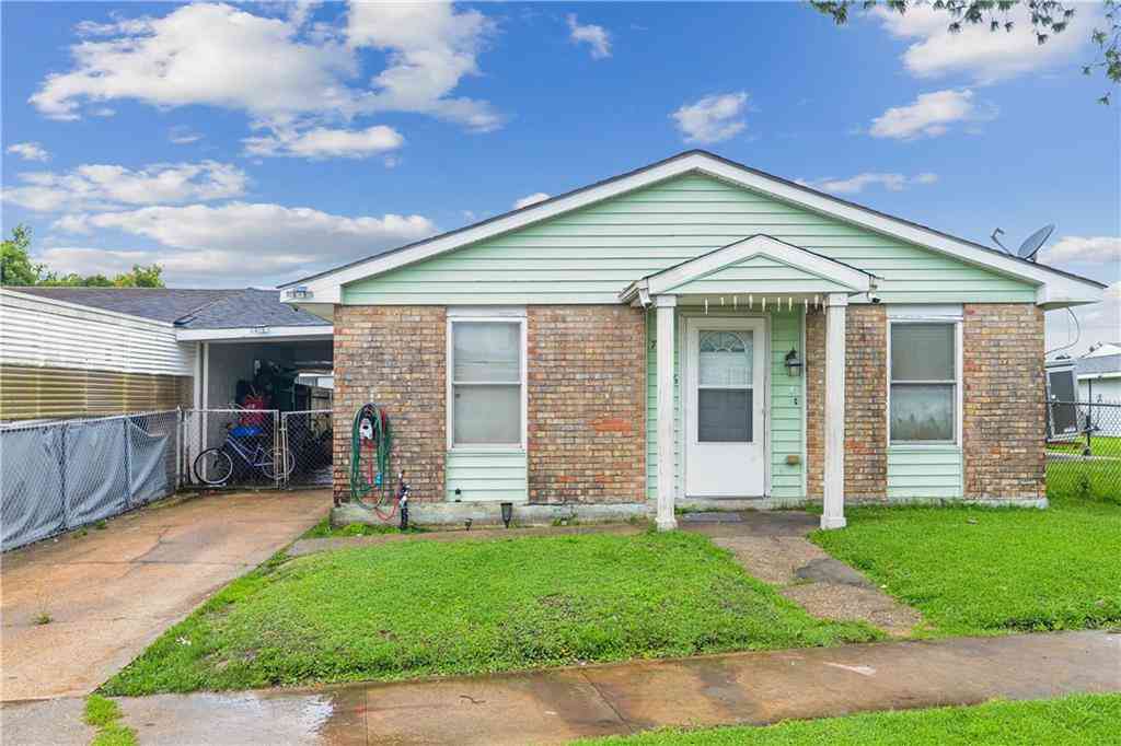 Homes For Sale - 7646 Avalon Way<br/> New Orleans, LA 70127