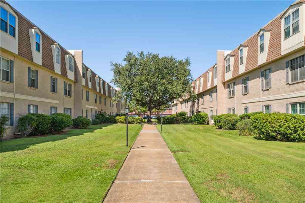 Condo For Rent - 2724 Whitney Place #327<br/> Jefferson County, Metairie, LA 70002