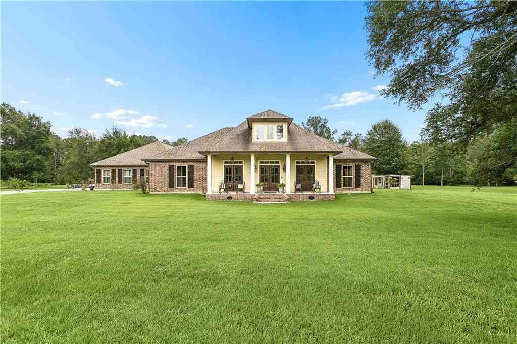 Homes For Sale - 278 Oak Downs Drive<br/> Saint Tammany County, Pearl River, LA 70452
