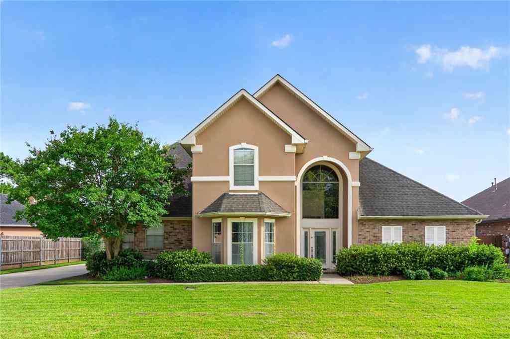 Homes For Sale - 3319 Turnberry Lane<br/> Harvey, LA 70058