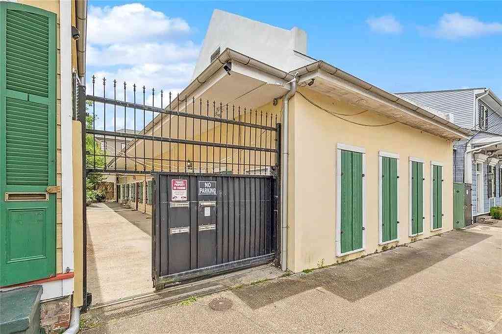 Multifamily For Rent - 1024 Kerlerec Street<br/> Orleans County, New Orleans, LA 70116