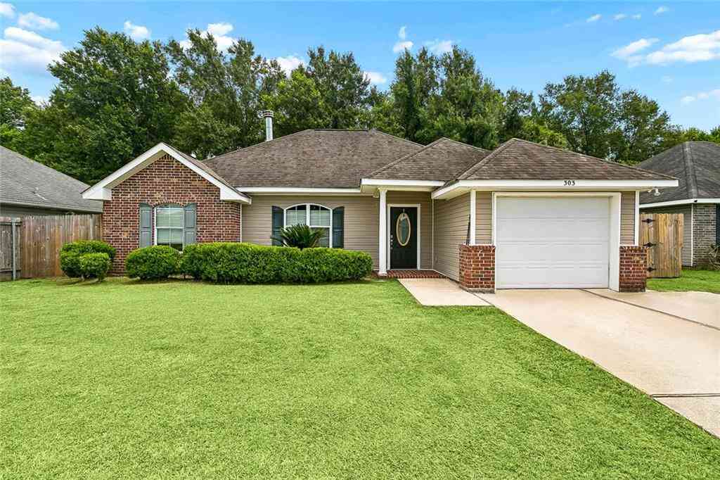 Homes For Sale - 303 Allie Lane<br/> Saint Charles County, Luling, LA 70070