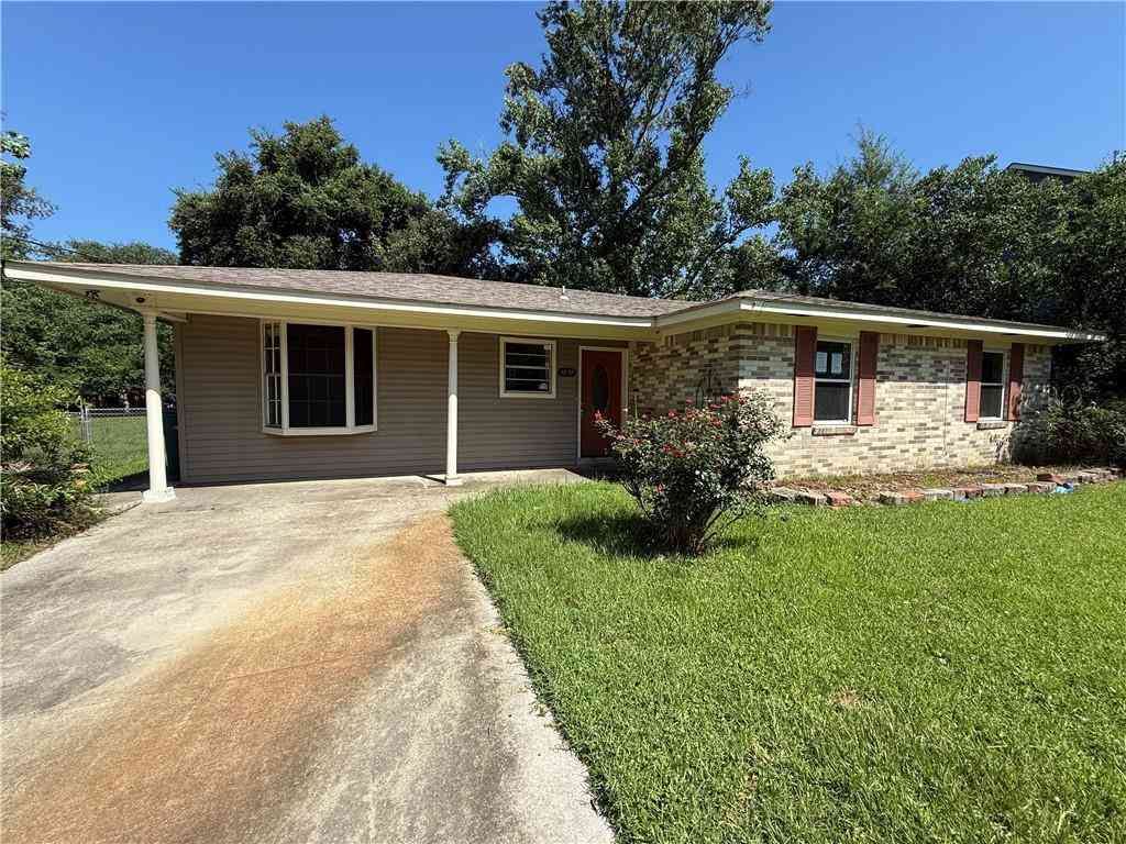 Homes For Sale - 3838 Arrowhead Drive<br/> Slidell, LA 70458