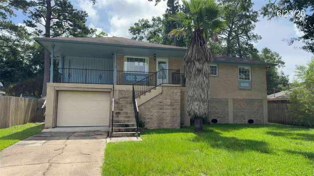 Homes For Sale - 2127 Middle Drive<br/> Slidell, LA 70458