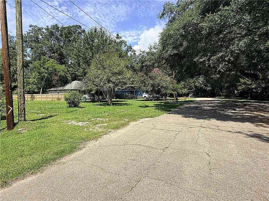 Vacant Land For Sale - 1415 W 20th Avenue<br/> Covington, LA 70433