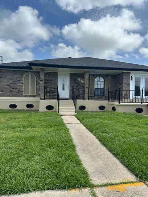 Homes For Sale - 7649 Berg Street<br/> New Orleans, LA 70128