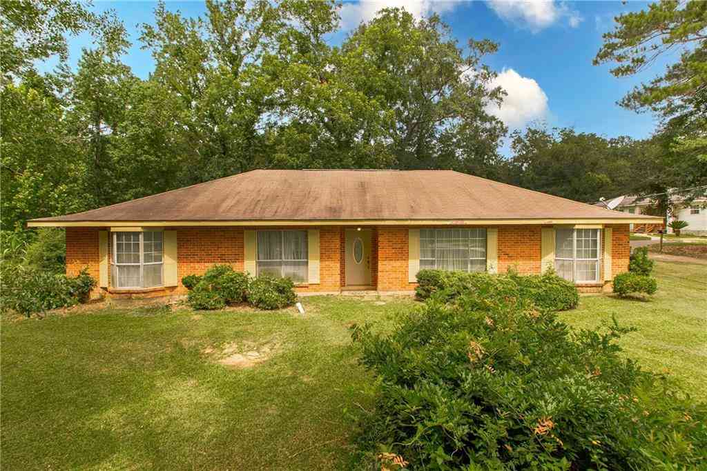 Homes For Sale - 915 Martin Luther King Jr. Street<br/> Kentwood, LA 70444