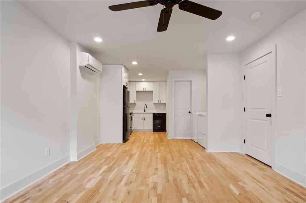 Apartment For Rent - 501 Peniston Street #8<br/> New Orleans, LA 70115