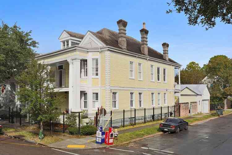 Multifamily For Rent - 7503 St Charles Avenue #C<br/> New Orleans, LA 70118
