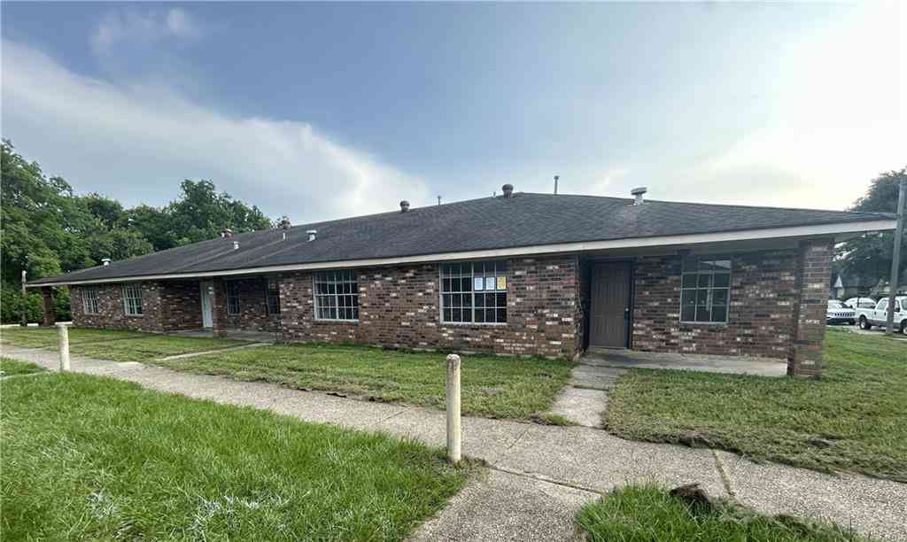 Multifamily For Sale - 10930 Roger Drive<br/> New Orleans, LA 70127