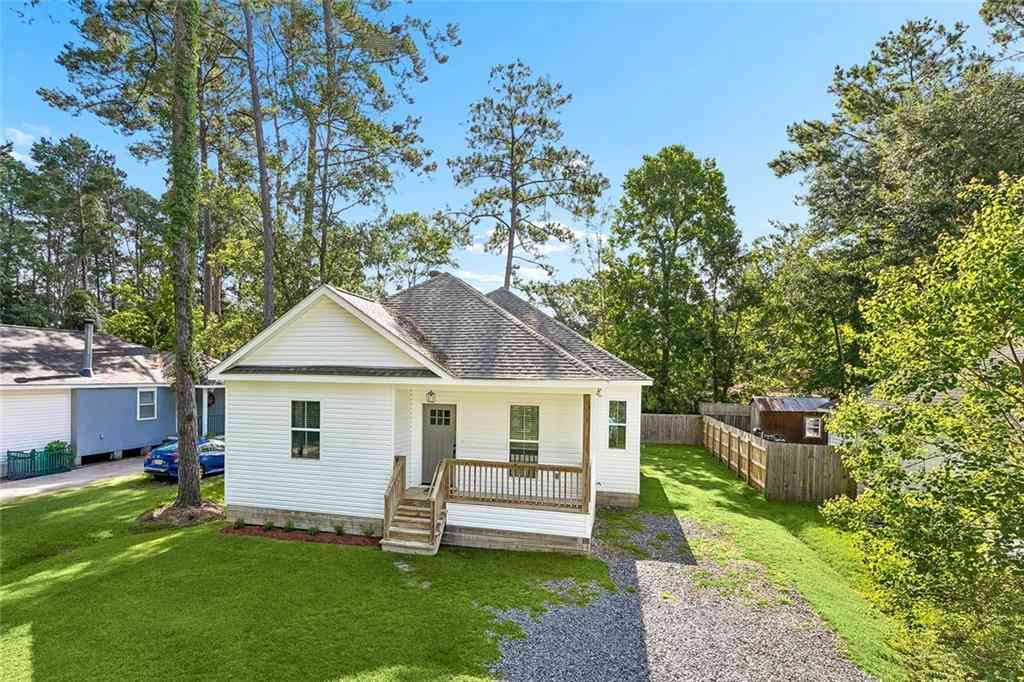 Homes For Sale - 70472 K Street<br/> Saint Tammany County, Covington, LA 70433