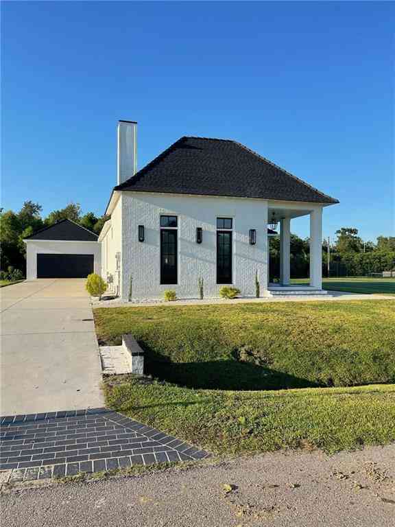 Homes For Sale - 106 Deerfield Drive<br/> Belle Chasse, LA 70037