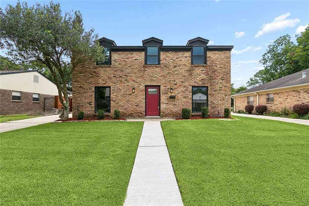 Homes For Sale - 5744 Oxford Place<br/> New Orleans, LA 70131