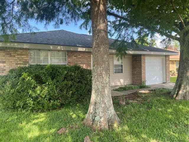 Homes For Sale - 2112 Tiffany Drive<br/> La Place, LA 70068