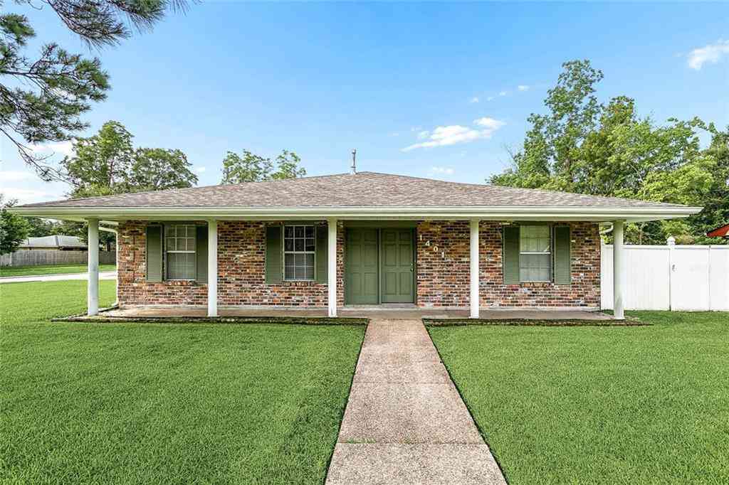 Homes For Sale - 1401 W Hall Avenue<br/> Saint Tammany County, Slidell, LA 70460