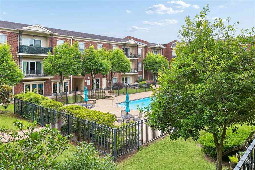 Condo For Rent - 800 Rue Burgundy Street #223<br/> Jefferson County, Metairie, LA 70005