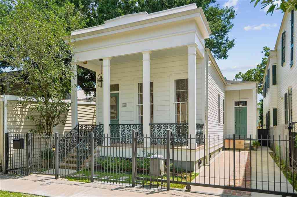 Homes For Sale - 1223 Delachaise Street<br/> Orleans County, New Orleans, LA 70115