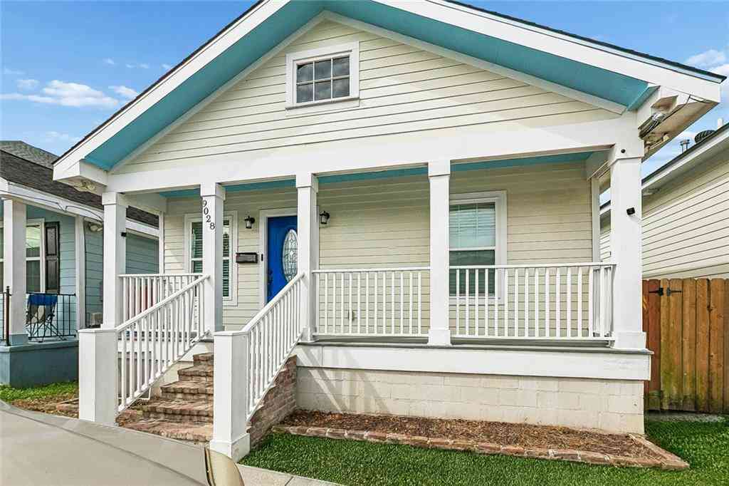 Homes For Sale - 9028 Marks Street<br/> New Orleans, LA 70118