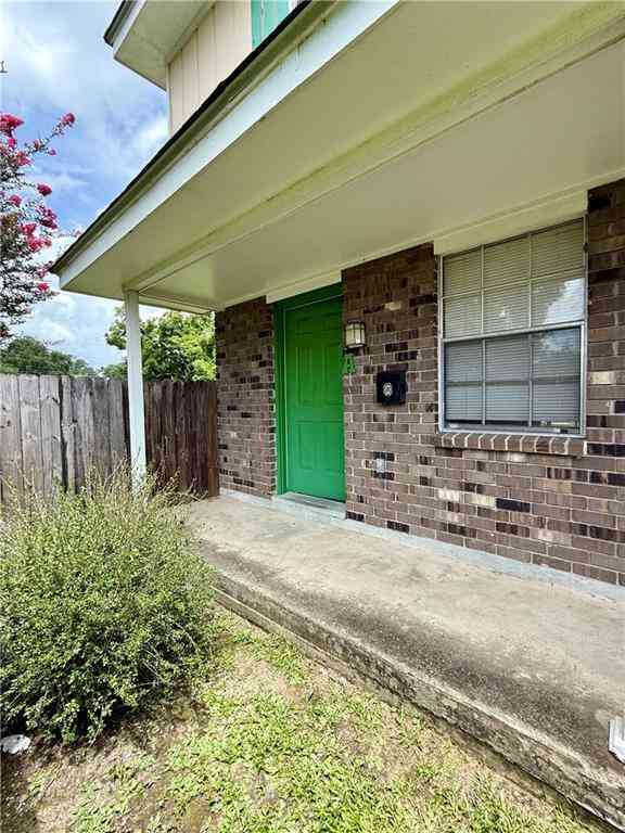 Townhouse For Rent - 588 Oak Avenue #A<br/> Jefferson County, Harahan, LA 70123