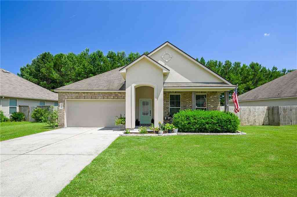 Homes For Sale - 47638 Cathy Lane<br/> Tangipahoa County, Robert, LA 70455
