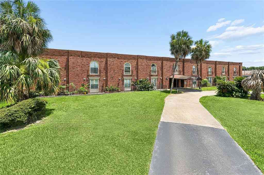 Condo For Rent - 6901 Veterans Boulevard #49<br/> Metairie, LA 70003
