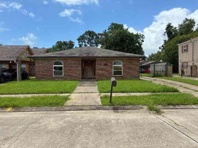 Homes For Sale - 10200 Flossmoor Drive<br/> New Orleans, LA 70127