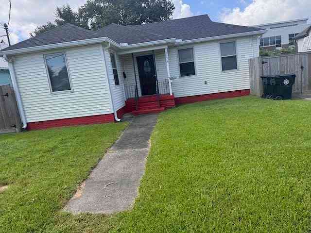 Homes For Sale - 3278 Desaix Boulevard<br/> New Orleans, LA 70119