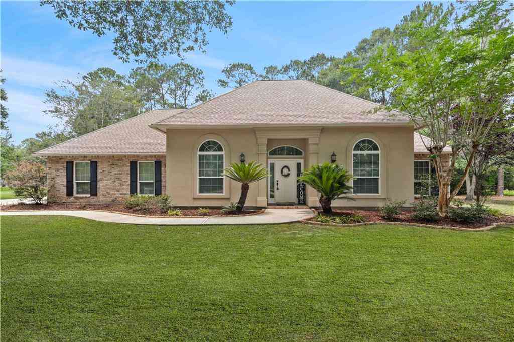 Homes For Sale - 61489 Queen Anne Drive<br/> Lacombe, LA 70445