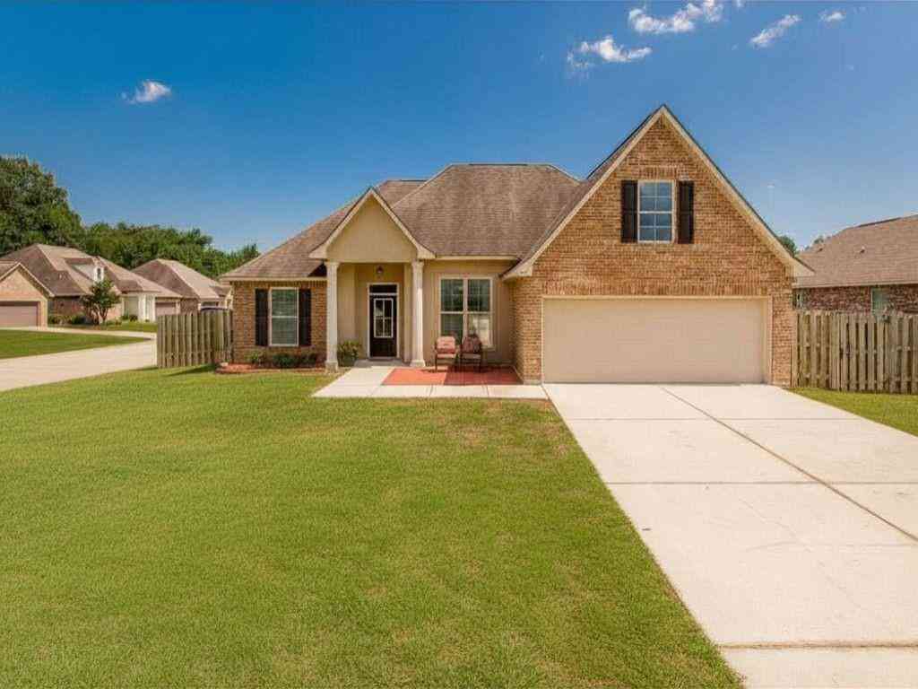 Homes For Sale - 585 Ponderosa Drive<br/> Tangipahoa County, Ponchatoula, LA 70454