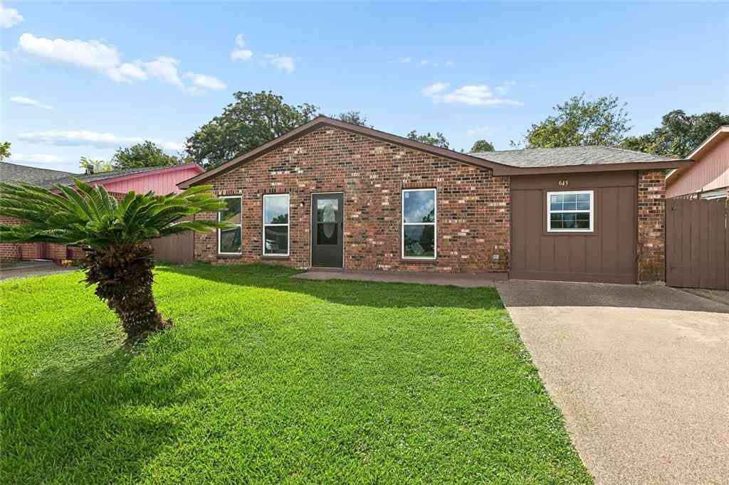Homes For Sale - 645 Emile Avenue<br/> Westwego, LA 70094