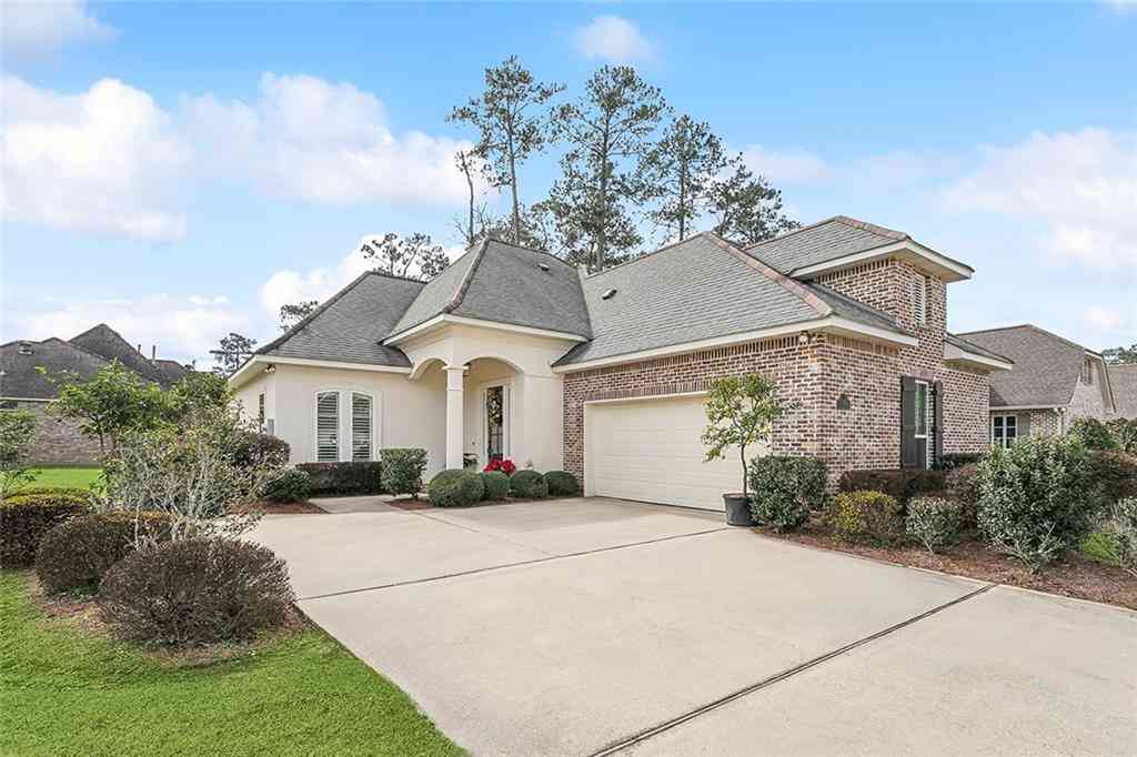 Homes For Sale - 941 Grand Turk Court<br/> Covington, LA 70433