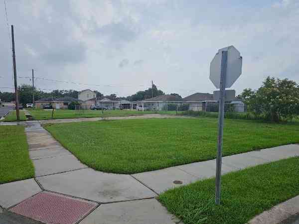 Vacant Land For Sale - 2400 Victor Street<br/> Chalmette, LA 70043