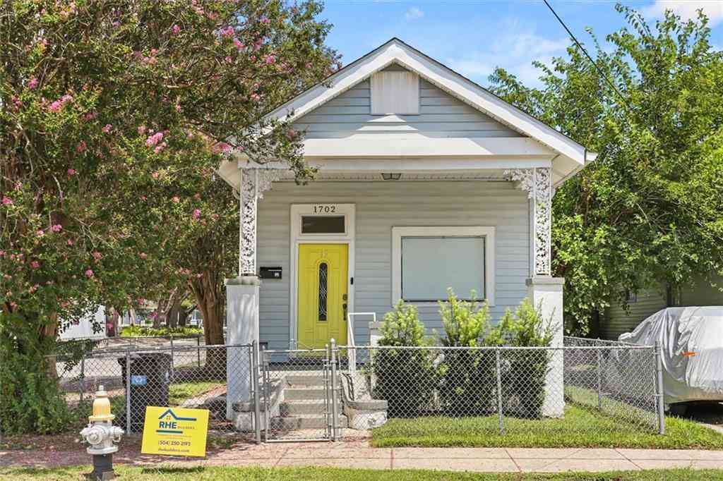 Homes For Sale - 1702 Joliet Street<br/> New Orleans, LA 70118