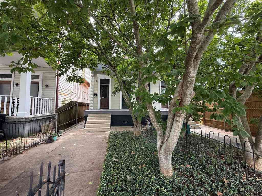 Multifamily For Rent - 1522 Melpomene Street<br/> New Orleans, LA 70130