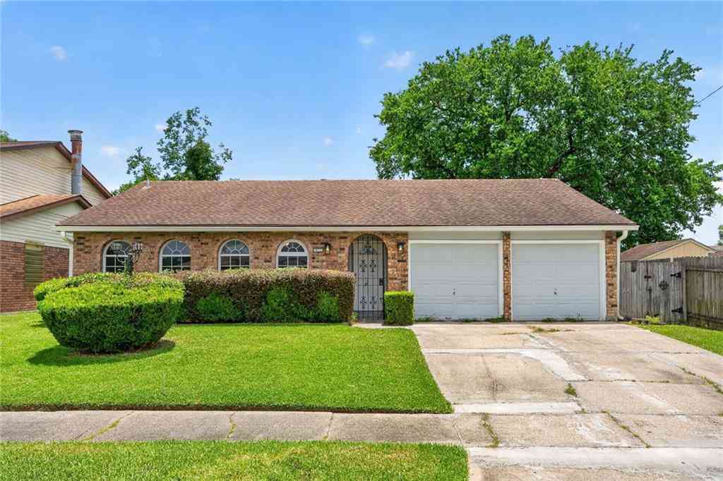 Homes For Sale - 977 E Lexington Avenue<br/> Gretna, LA 70056