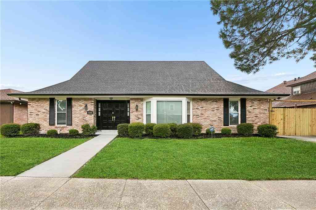 Homes For Sale - 7130 Neptune Court<br/> New Orleans, LA 70126
