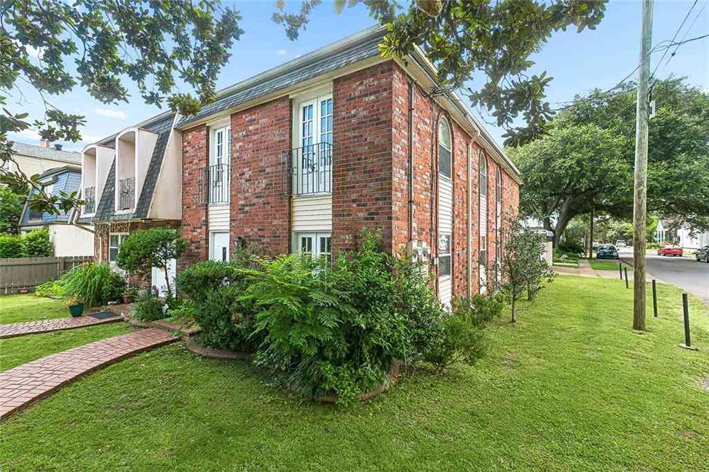 Townhouse For Rent - 501 Hillary Street<br/> New Orleans, LA 70118