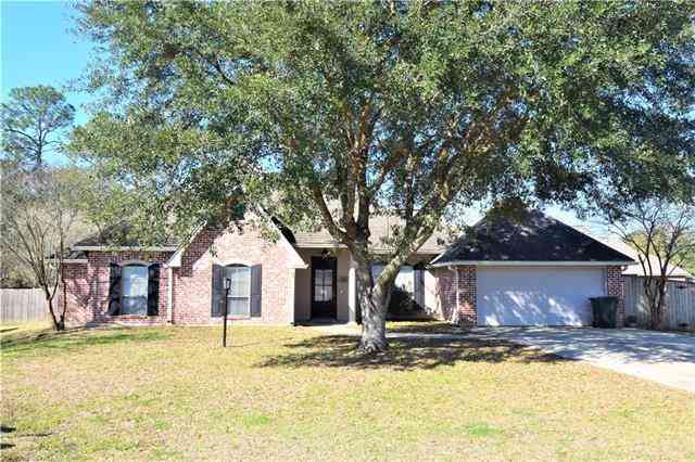 Homes For Rent - 3419 Cove Court<br/> Mandeville, LA 70448
